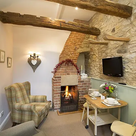 Bramwood 4* Pickering